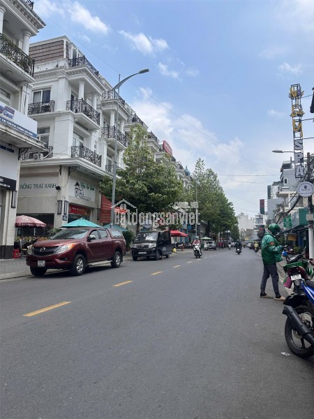 SIÊU VIP 1 CĂN VILLA dtsd lên đến 200M2 (Ngang 6.8m x 18) NHỎ XINH GIỮ LÒNG SG, MÀ GIẢ CHỈ