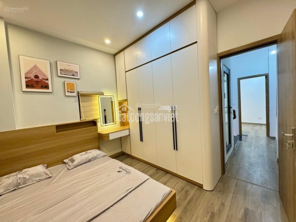 Bán nhà Hoàng Mai, sổ đỏ chính chủ nhà full nội thất, cách ngõ ô tô 50m, trước nhà SH quay đầu
