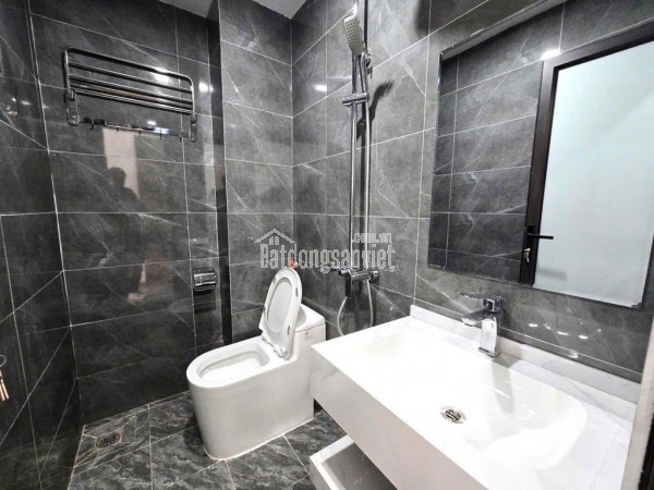 Cầu Giấy nhà mới, 30m2, ngõ rộng, gần phố, 6 tầng thang máy, 8 tỷ