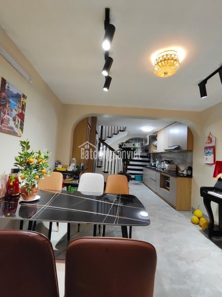 Nhà kinh doanh-đầu tư khu Quỳnh Mai-HBT-mặt ngõ ô tô tránh-47M MTx5 -quá đỉnh