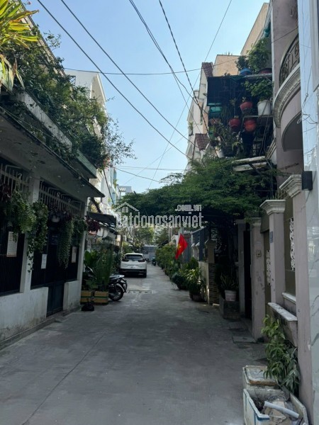HẺM Ô TÔ VÀO NHÀ - NHÀ MỚI Ở NGAY - CÓ PHÒNG DƯỚI TRỆT - DÂN TRÍ CỰC VIP.
