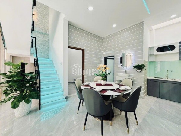 Bán nhà gần CC Dreamhome Gò Vấp,NGANG KHỦNG 6m,sát mặt tiền,xe tải đỗ cửa, giá chỉ