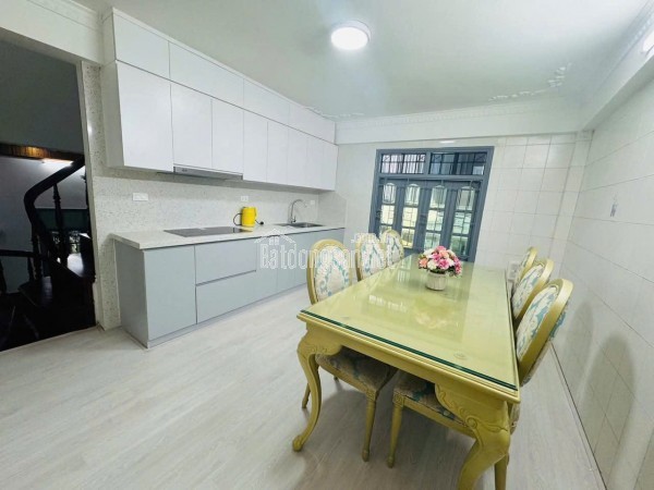 NHÀ 3 MẶT THOÁNG - NGÃ TƯ LÁNG HẠ - NGÕ THÔNG LÀM VP VÀ KD - Ô TÔ QUAY ĐẦU 50m x 5T x 9 tỉ