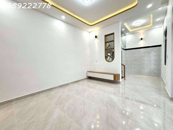 LÊ VĂN SỸ - ĐẸP NGANG 5m x 15m - XÂY 5 TẦNG - Ô TÔ ĐỂ BÊN TRONG- CHỦ XÂY TÂM HUYẾT - SẴN 5PN