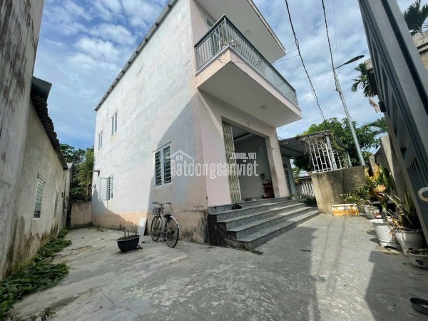 bán căn nhà đẹp mê lờ i, thôn Đông, xã Vĩnh Phương, tp Nha Trang
dt: 221.6m2 có 60 m2 thổ, nhà