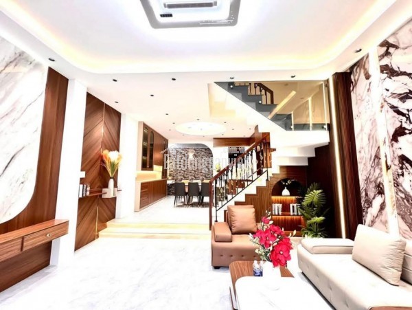 Nhà đẹp, ở ngay Nguyễn Phúc Chu, Tân Bình - 54m2 - 4 tầng - 7,x đồng