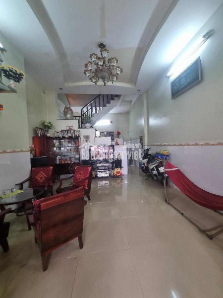 NHÀ SÁT QL.1A GẦN TRƯỜNG HỌC – NHÀ NỞ HẬU TÀI LỘC – 80M² – 2 TẦNG – CHỈ 4.6 TỶ