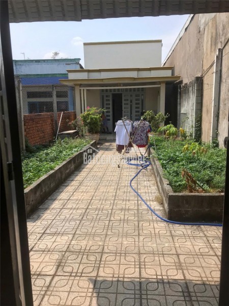 GẤP BÁN NHÀ MẶT TIỀN KINH DOANH PHAN VĂN KHẢI (QL22)