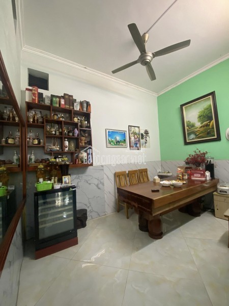 Chính Chủ Bán Nhà 3 Tầng Nguyễn Văn Linh, Long Biên, Gần Hồ, Ô Tô Đỗ Cổng