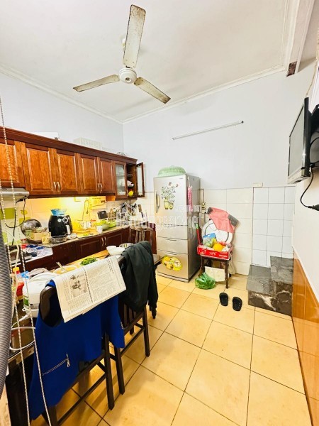 Hơn 6 Tỷ Ô Tô Đậu Cạnh Nhà - TT Hoàng Mai - Nhà Cực Đẹp Về Ở Luôn - Ngõ Thông