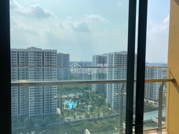 Chính chủ gửi bán gấp căn 2PN diện tích lớn GH, tầng vừa đẹp, view hồ bơi và vườn Nhật giá chỉ 3tỷ2