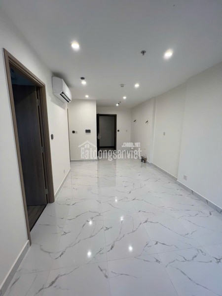 Chính chủ gửi bán gấp căn 2PN diện tích lớn GH, tầng vừa đẹp, view hồ bơi và vườn Nhật giá chỉ 3tỷ2
