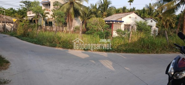 NGỘP, cần bán nhanh Nhà cấp 4 trong khu đất rộng 2.260m2. ngay sát QL1A. Thạnh Phú, Châu Thành, TG