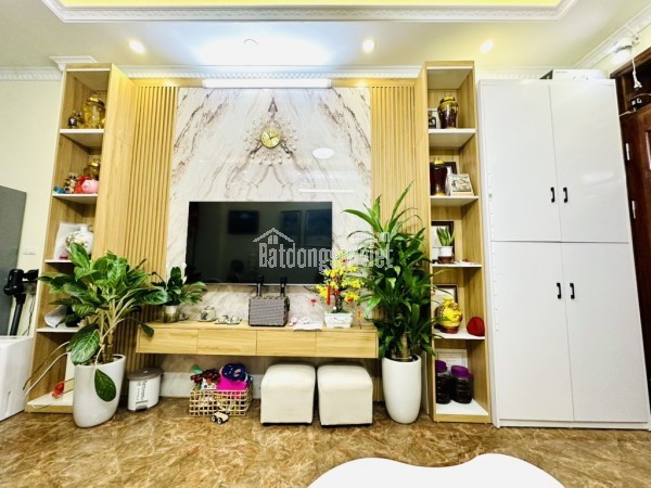 Bán nhà đẹp gần Aeon Mall Long Biên, gần ô tô, nội thất xịn, sổ đẹp , tặng full nội thất