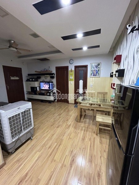 Cần bán căn hộ chung cư Kim Giang diện tích 65,1 m2, giá 3 tỷ