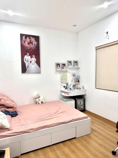 Cần bán căn hộ chung cư Kim Giang diện tích 65,1 m2, giá 3 tỷ