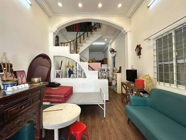 XE HƠI 7 ĐẬU CỬA, XE 4 VÀO NHÀ - PHÚ NHUẬN