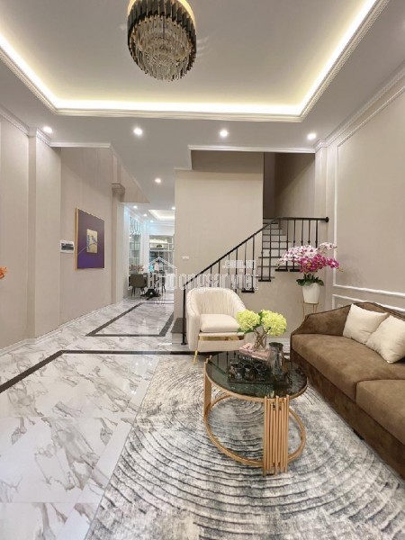 Nhà mới đẹp Nguyễn Đức Cảnh, thang máy nhập khẩu, ngõ ô tô 6 tầng 60m2 giá 13.5 tỷ