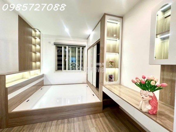 Sổ Đỏ- NƠ Bán Đảo Linh Đàm- căn góc 3 Ngủ chỉ nhỉnh 4.3 tỷ( bao thuế phí sang tên)