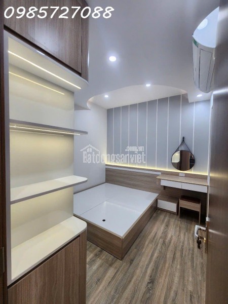 Sổ Đỏ- NƠ Bán Đảo Linh Đàm- căn góc 3 Ngủ chỉ nhỉnh 4.3 tỷ( bao thuế phí sang tên)