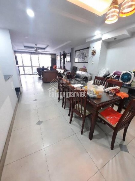 Mặt tiền ngay Nguyễn Trãi, Tản Đà, Tân Hàng - 72m2 - TT Quận 5 - khu vực hiếm nhà bán - nhà nở hậu