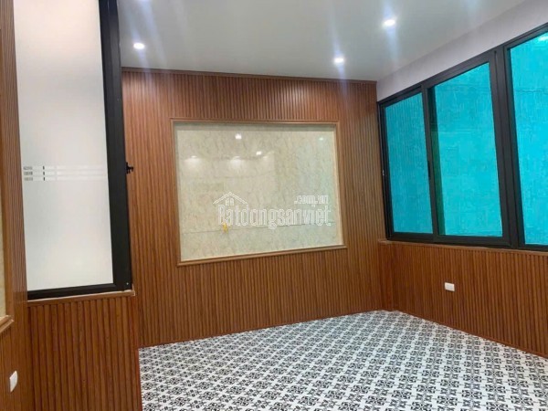 BÁN NHÀ 6 TẦNG 48M2- SÁT PHỐ NGUYỄN KHÁNH TOÀN - GARA Ô TÔ - KINH DOANH TỐT - THANG MÁY