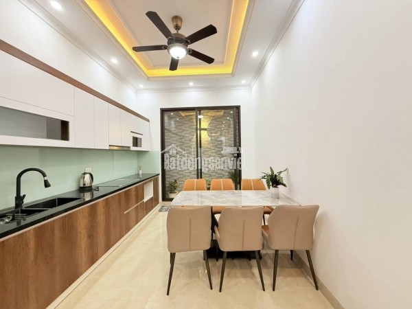 BánNhà Đẹp Ô TÔ Đỗ Gần, Nhỉnh 9 Tỷ – Kv Tố Hữu ĐT 0972 078 667
