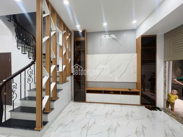BÁN NHÀ LÔ GÓC GIÁP BÁT GIẢI PHÓNG VỊ TRÍ ĐẸP NGÕ NÔNG 50M2 GIÁ 8.9 TỶ