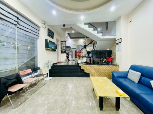 BÁN NHÀ LÔ GÓC 2 MẶT HẺM, HẺM XE TẢI, SÁT CHỢ, TRƯỜNG HỌC, DIỆN TÍCH 52M2, GIÁ CHỈ 5.6 TỶ.