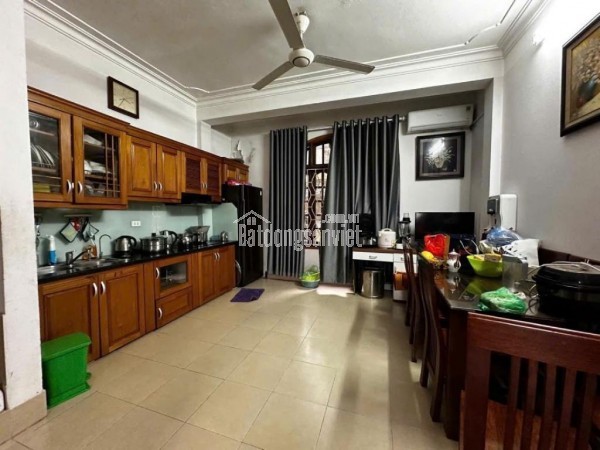 HÀNG HÓT, NHÀ ĐẸP Ở NGAY, VÀI BƯỚC RA PHỐ, NGÕ NÔNG RỘNG, NỞ HẬU