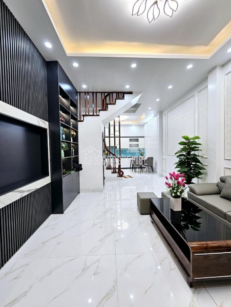SIÊU PHẨM CẦU GIẤY - LÔ GÓC - 7 PHÒNG RỘNG - Ở HAY CH0 THUÊ ĐỀU ỔN - TIỆN ÍCH BẠT NGÀN