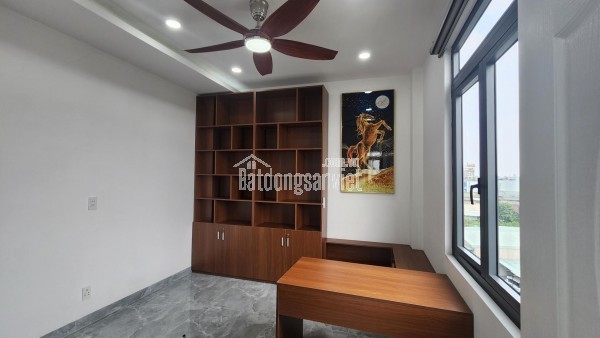 Bán nhà mặt phố Q12, 40m2, 4 tầng, 3PN, 5.4 tỷ - Cơ hội đầu tư sinh lời