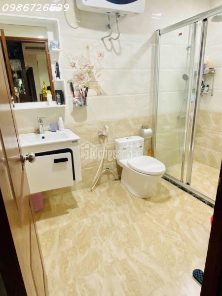 Đã mua nhà mới chủ nhà gửi bán căn 3 ngủ 102m tòa Vinaconex 2 Kim Văn Kim lũ giá chỉ nhỉnh 6.2 tỷ