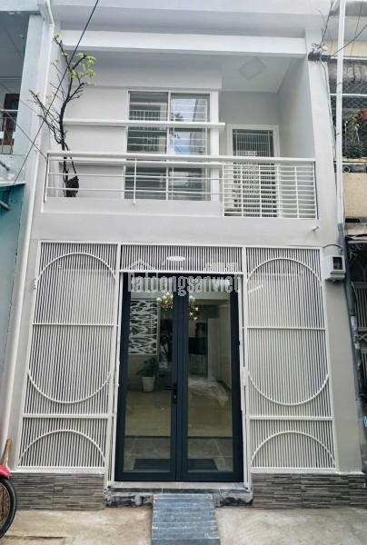 Bán Nhà Mặt Tiền Đường Hùng Vương, P.1, Q.10 - HXH, 8.4m x 24.4m, Chỉ 45 Tỷ