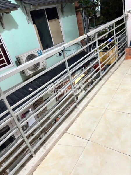 Nhà mặt tiền chính Âu Dương Lân cửa sau HXH P2Q8
