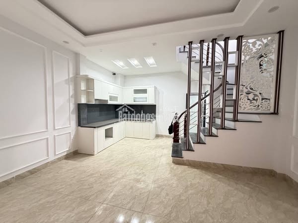 Siêu hiếm, nhà mới lô góc Lai Xá - Hoài Đức, 38m x 5T, chỉ 4.7 tỷ, ô tô vào nhà, 20m ra ngõ thông