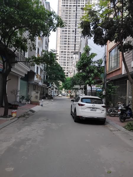 Siêu hiếm, nhà mới lô góc Lai Xá - Hoài Đức, 38m x 5T, chỉ 4.7 tỷ, ô tô vào nhà, 20m ra ngõ thông