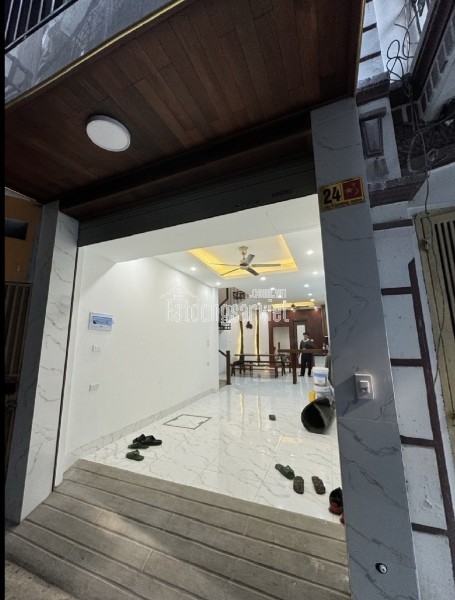 Nhà ĐẠI CHẤT – phố Khương Trung – gần 10 tỷ - Đẹp chết ngất.