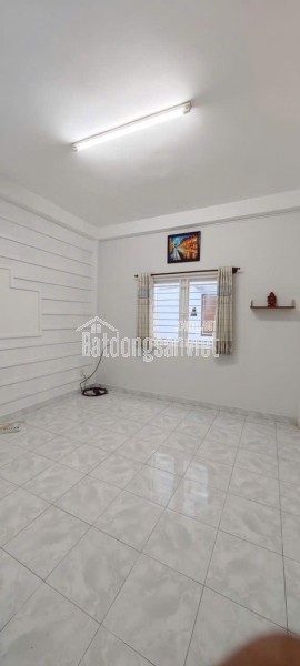 Bán nhà mặt phố Tân Hòa Đông, Q.6, 10 tỷ, sổ hồng