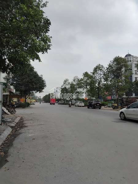 Hiếm có khó tìm, nhà mới Lai Xá - Hoài Đức, 45m x 5T, chỉ 5.75 tỷ, ô tô đỗ cửa, view hồ cực chất