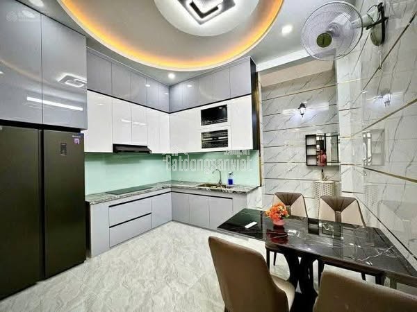 Hiếm có khó tìm, nhà mới Lai Xá - Hoài Đức, 45m x 5T, chỉ 5.75 tỷ, ô tô đỗ cửa, view hồ cực chất