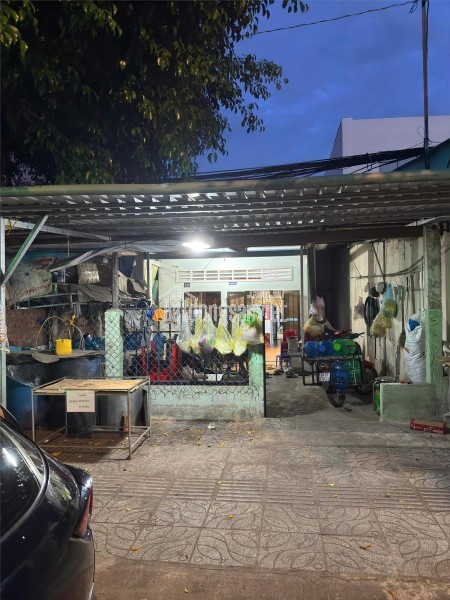 Bán Nhà Đất Vị Trí Đẹp – Mặt Tiền Chu Văn An, PQ