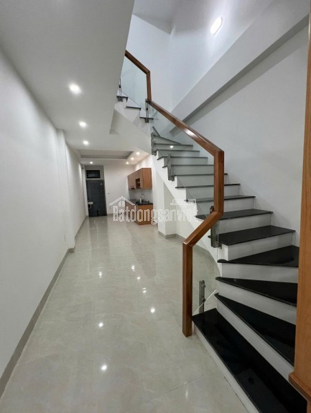 SIÊU PHẨM NHÀ DÂN XÂY - 50M ĐƯỜNG Ô TÔ - TRƯỚC NHÀ XE BA GÁC - HÀNG XÓM BẾN XE MỸ ĐÌNH - SỔ ĐỎ NỞ