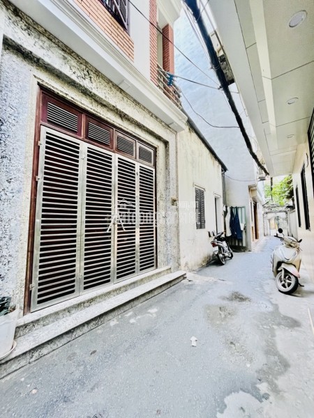 SIÊU PHẨM NHÀ DÂN XÂY - 50M ĐƯỜNG Ô TÔ - TRƯỚC NHÀ XE BA GÁC - HÀNG XÓM BẾN XE MỸ ĐÌNH - SỔ ĐỎ NỞ