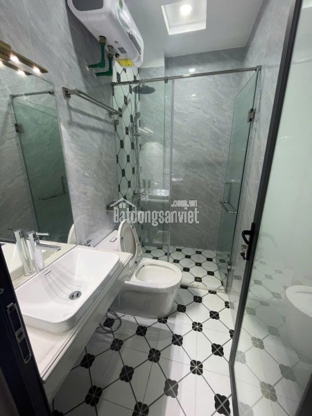 BÁN NHÀ - MỚI - GẦN PHẠM VĂN ĐỒNG - 6 TẦNG - THANG MÁY NHẬP -- ĐƯỜNG RỘNG THÊNH THANG - GẦN Ô TÔ