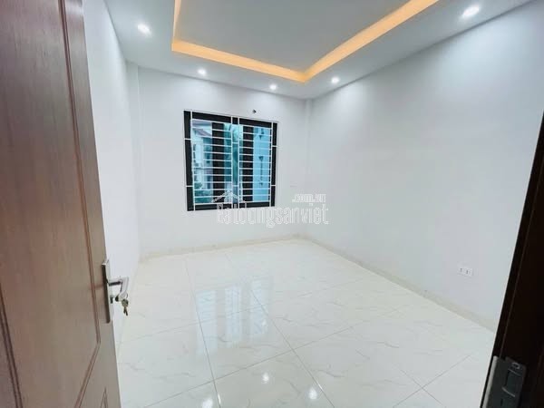 Bán nhà mới đẹp Kim Chung - Hoài Đức, 34m x 5T, mặt ngõ thông ô tô, kinh doanh. Giá chỉ 3.95 tỷ