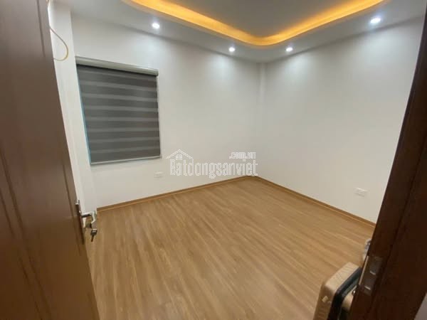 Bán nhà mới đẹp Kim Chung - Hoài Đức, 34m x 5T, mặt ngõ thông ô tô, kinh doanh. Giá chỉ 3.95 tỷ