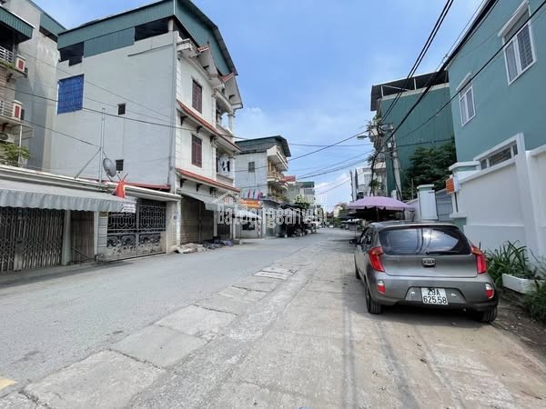 Bán nhà mới đẹp Kim Chung - Hoài Đức, 34m x 5T, mặt ngõ thông ô tô, kinh doanh. Giá chỉ 3.95 tỷ