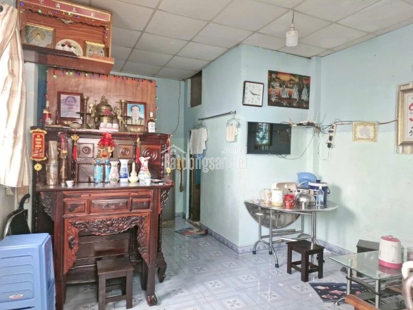 BÁN NHÀ QUẬN 7
+ Kết Cấu Nhà: MT Đang Kinh Doanh gồm trệt, lầu, ST, gồm 2PN, 2WC, Sân Thượng,