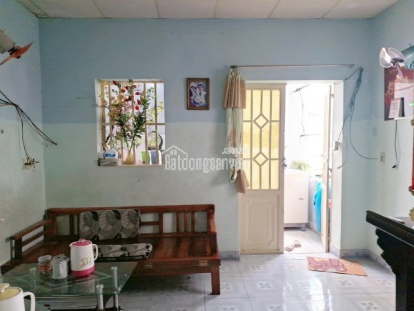 BÁN NHÀ QUẬN 7
+ Kết Cấu Nhà: MT Đang Kinh Doanh gồm trệt, lầu, ST, gồm 2PN, 2WC, Sân Thượng,